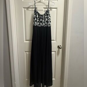 Spense -  Black & White Embroidered Maxi Dress – Size 8